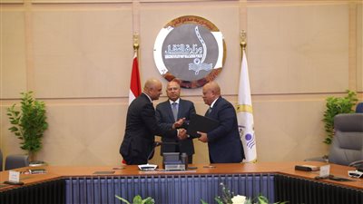 تحالف مصري جديد يقتنص حق إدارة وتشغيل محطة الصب الجاف بميناء الدخيلة