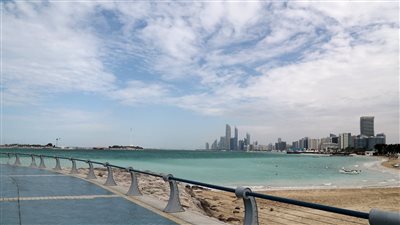 الطقس اليوم في الإمارات.. استقرار في الحرارة مع بعض السحب المنخفضة