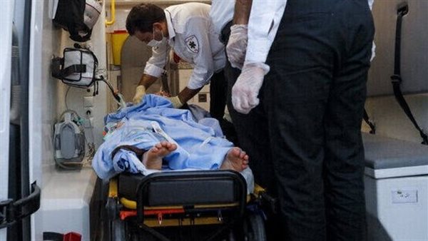 مصابون في زلزال إيران