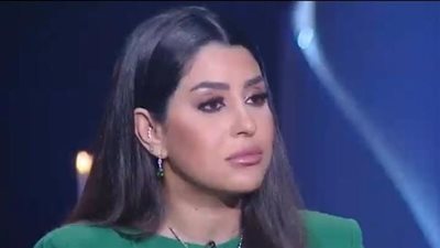 آيتن عامر تكشف سرقة كلبها من أمام منزلها من قبل مندوب إحدى الشركات