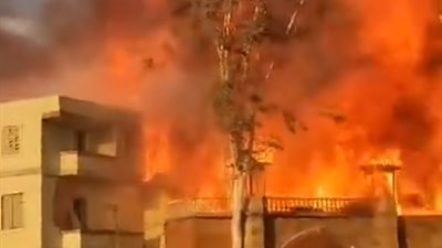 شاهد عيان: حريق مدينة الإنتاج الإعلامي التهم ديكور فيلم الحب كله والحي الشعبي بأكمله| صور