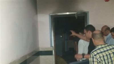 إخلاء لـ 50 مريضًا.. تفاصيل نشوب حريق في مبنى تمريض تابع لمعهد أورام سوهاج | صور