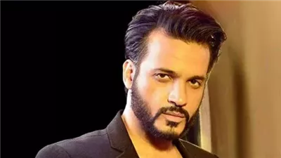 تفاصيل وفاة شقيق المطرب إيساف | بث مباشر