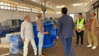 مع دخول فصل الشتاء.. الإسكان تضع خطة للتعامل مع مياه الأمطار بالقاهرة الجديدة