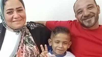 والدة طالب التريند بسبب الاحتفال به بزفة في بداية الدراسة: كان ندر.. واتولد بعد 10 سنين من عدم الإنجاب| بث مباشر