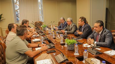 شركة تركية كبرى ترغب في إنشاء مجمع صناعي لإنتاج الملابس الجاهزة بمصر