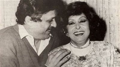 محمد وفيق وكوثر العسال.. قصة حب بدأت بـ الخجل وانتهت بالعطاء