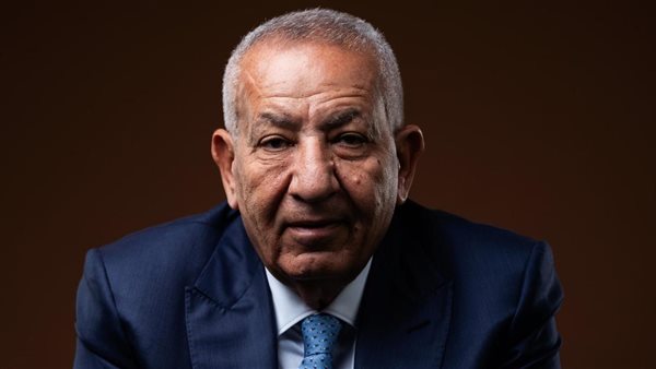 كامل أبو علي