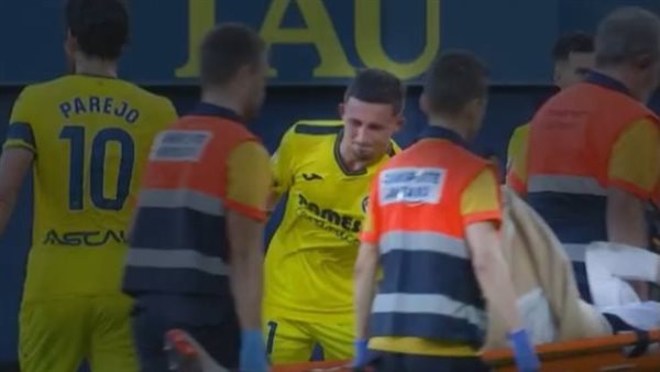  يرمي بينو رفقة تير