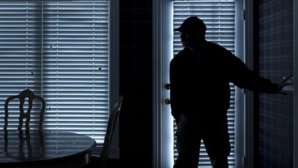 سرقة - تعبيرية 