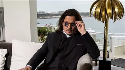 جوني ديب يخضع لعمليات تجميلية استعدادًا لعودة مفاجئة إلى هوليوود.. ما القصة؟