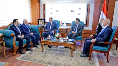 محافظ سوهاج: إنشاء أكبر مصنع لتجفيف البصل والثوم بالشراكة مع هيئة تنمية الصعيد