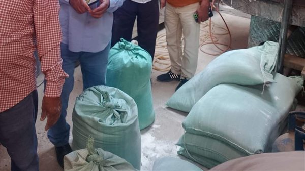 دقيق بالسوق السوداء