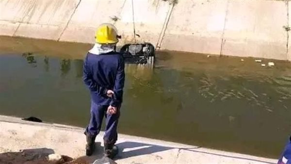 سقوط سيارة ملاكي