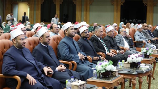 الندوة الشهرية لمجلة