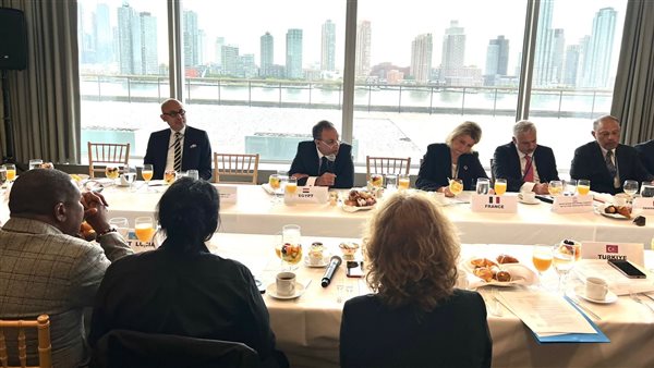 وزير الخارجية خلال