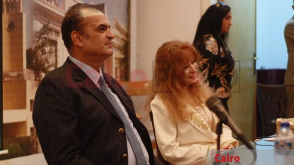 الفنانة نيللي