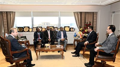 الإسكان الصومالية تطلب من نظيرتها بمصر تدريب مهندسيها وعمالها لتنفيذ المشروعات القومية