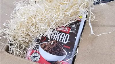 جمارك الطرود البريدية بمطار القاهرة تضبط محاولة تهريب كمية من مخدر الآيس