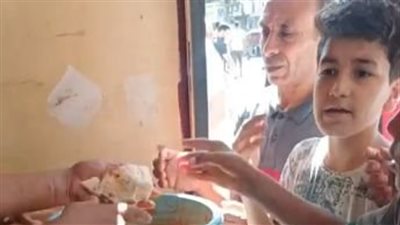 أهالي السيدة زينب يوزعون 3000 ساندوتش على روح نجل إسماعيل الليثي| بث مباشر 