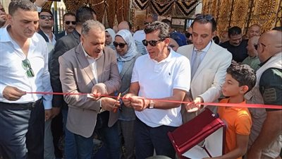 وزير الشباب يفتتح الملعب الخماسي في غار حراء بالشرقية | صور