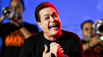 ليكم فضل عليا.. لقطات من حفل حكيم في المنيا الجديدة 