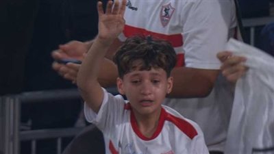عيط من الفرحة.. تعليق من والد الصغير الزملكاوي مازن: كان بينده على زيزو ونفسه يدخل نادي الزمالك | خاص