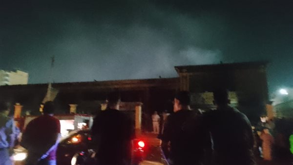 حريق مول تجاري في