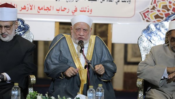 أحمد عمر هاشم عضو