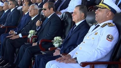السيسي: حرصنا على انتهاج سياسة متوازنة.. وحذرنا من استمرار الصراع على منطقتنا والعالم