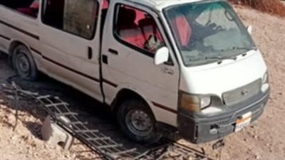 14 شخصا بينهم حالات خطيرة.. ننشر أسماء مصابي حادث انقلاب ميكروباص في قنا