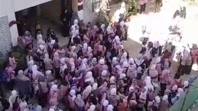 مصادر بتعليم الجيزة عن أزمة تجمع طالبات الإعدادية والثانوية بمجمع مدارس: لم نُبلّغ بشيء.. ونتابع الأمر| صور