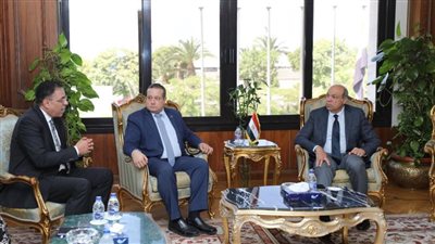 وزير الطيران يستقبل رئيس القومية لضمان جودة التعليم لبحث التعاون المشترك