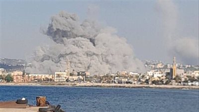 للمرة الـ 12.. إسرائيل تقصف ميناء الحديدة اليمني لمنع إعادة بنائه 