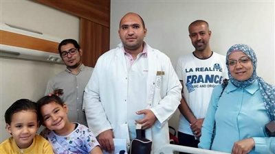 الفريق الطبي بمستشفى الكرنك الدولي ينجح في إجراء 20 عملية زراعة قوقعة لأطفال الصعيد