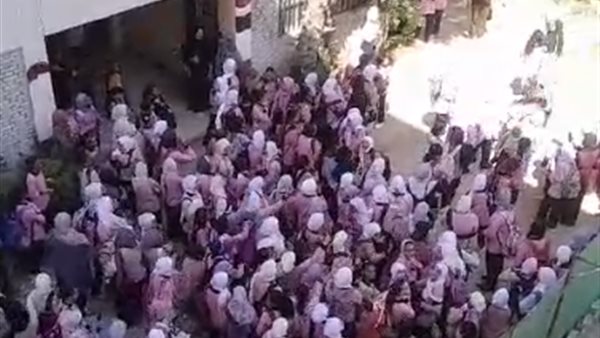 مشاجرة بين طالبات