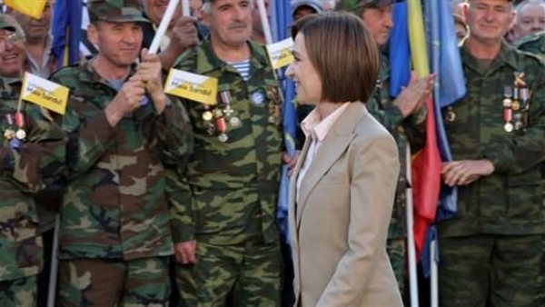 الرئيسة مايا ساندو