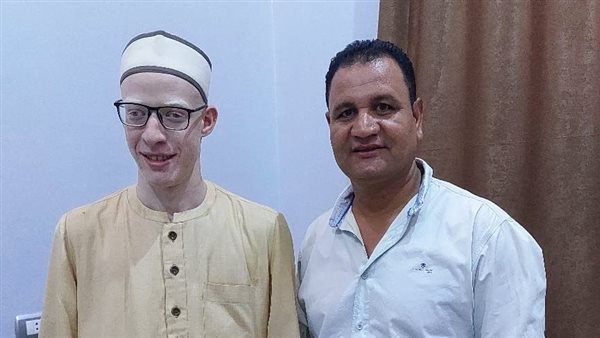 الشيخ الحلفاوي مع