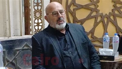 بحضور أحمد بدير وسامح حسين.. بدء عزاء زوجة إسماعيل فرغلي بمسجد الحامدية الشاذلية| بث مباشر