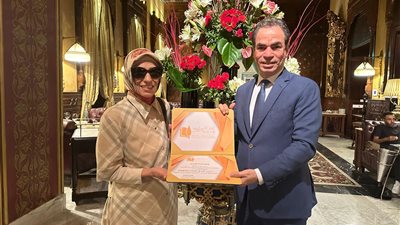 اتحاد كتاب إفريقيا وآسيا يكرم هدى نجيب محفوظ ضمن مبادرة أبناء وأحفاد