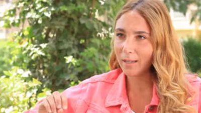 شيرين عرفة: جاتلي شكوى إن ابني فك حبل الشورت وضرب أصدقاءه.. فقلت لهم حقه يدافع عن نفسه