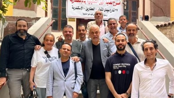 أشرف زكي وأعضاء نقابة