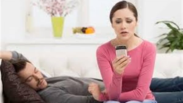  التجسس على الزوج