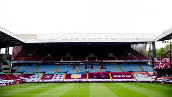 ملعب فيلا بارك معقل