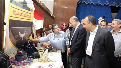 المصريون يتعلمون.. فتح 225 فصلا لمحو الأمية في المنيا ضمن مبادرة بداية
