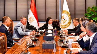 وزيرة البيئة تشكل لجنة لوضع تصور كامل لإقامة شمندرات جديدة بشرم الشيخ 