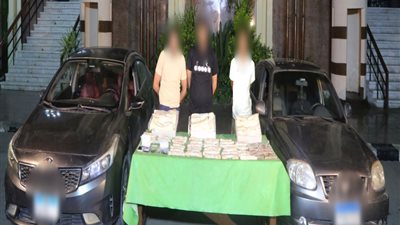 في علب حلاوة مولد النبي.. إحباط محاولة تهريب مليون قرص كبتاجون مخدر بقيمة 1.5 مليار جنيه 