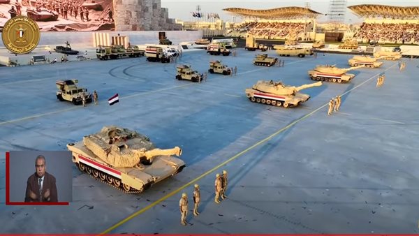 جانب من الاستعراضات