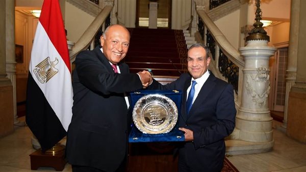 وزير الخارجية 