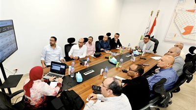 وزير الإسكان: تطوير ورفع كفاءة مارينا العلمين السياحي.. وحوافز لتشغيل المحال التجارية والفنادق